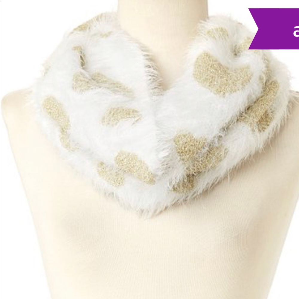 Betsey Johnson ivory & gold hearts infinity scarf